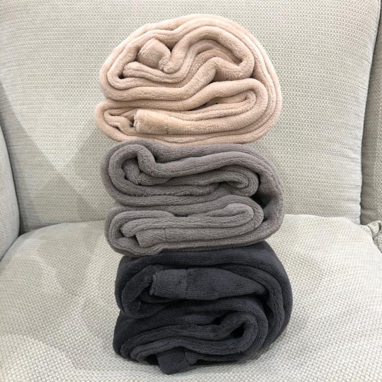 ヨシヅヤ可児】すぐに温まる洗えるUSBブランケットのご紹介｜ 無印良品